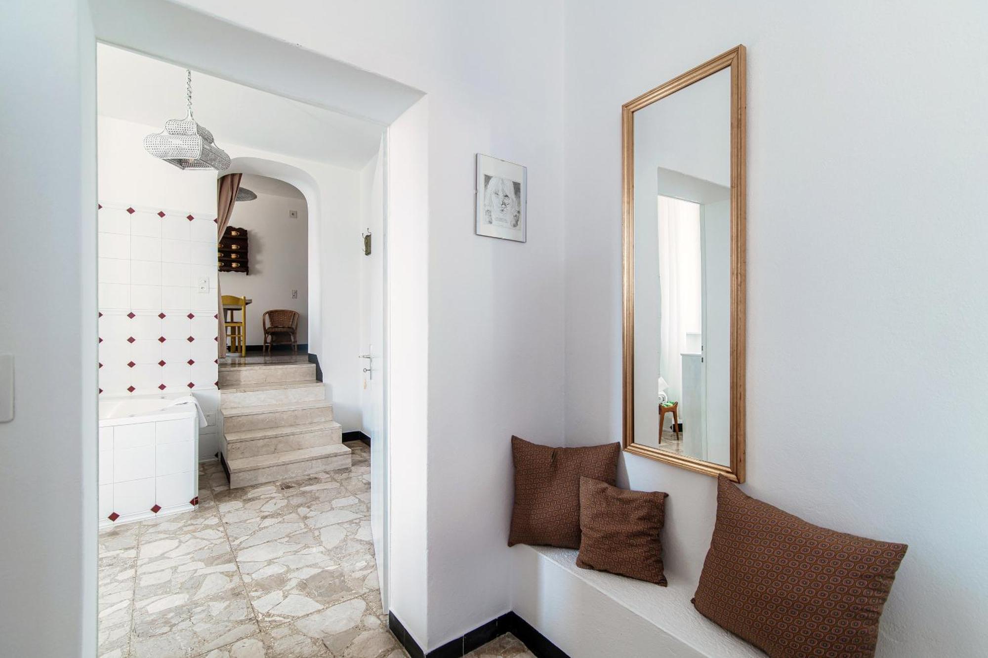 The House By Quokka 360 - View In Gandria Village Apartment